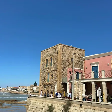 Torre Scalambri - Montalbano Apartment Punta Secca